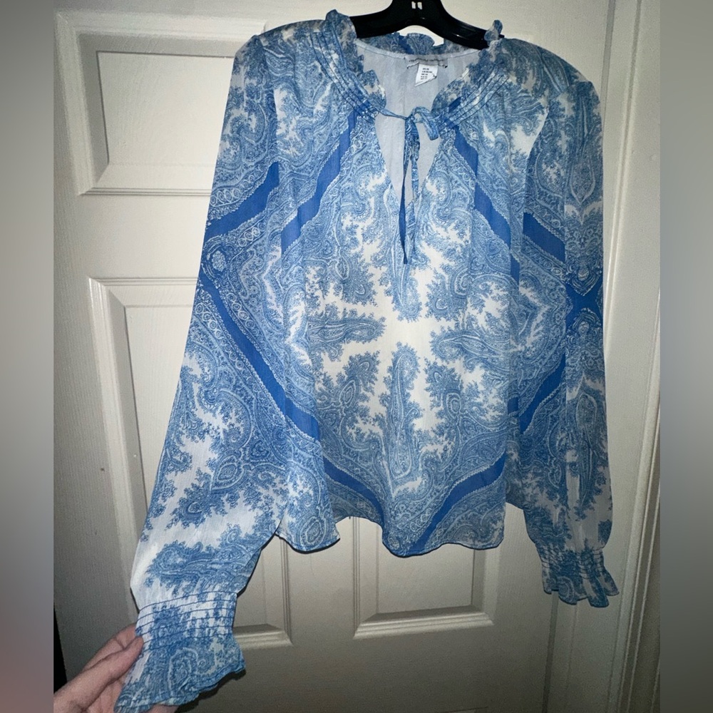 Cupcakes and Cashmere puff sleeved blouse